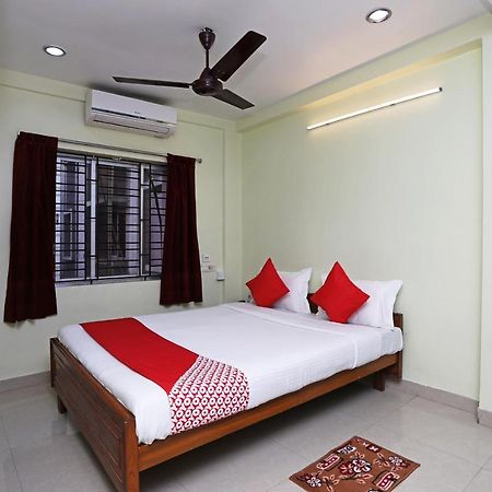 Oyo 14818 Sudarshan Apartment Calcutá Exterior foto
