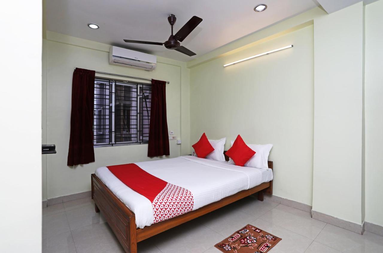 Oyo 14818 Sudarshan Apartment Calcutá Exterior foto