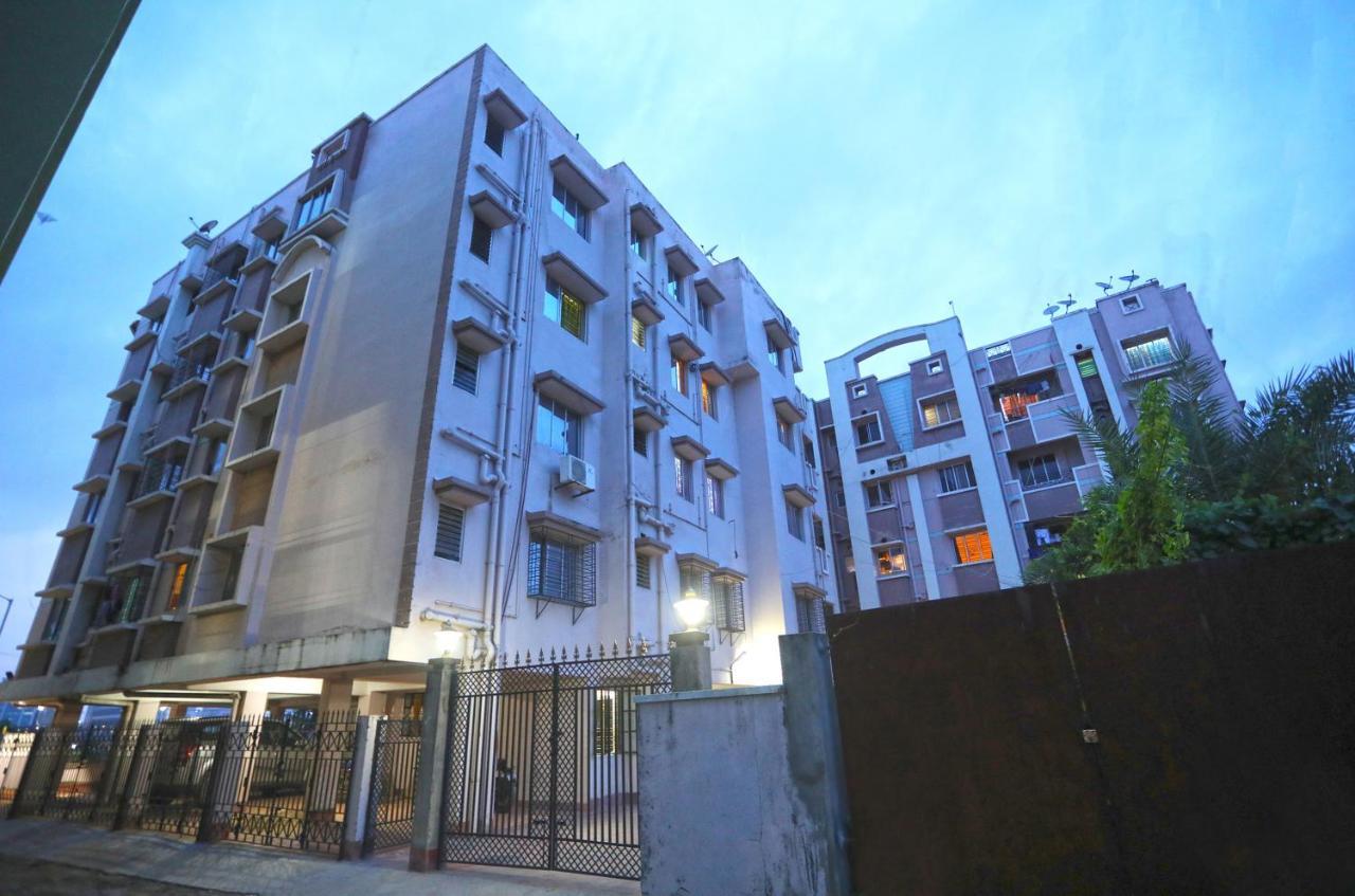 Oyo 14818 Sudarshan Apartment Calcutá Exterior foto