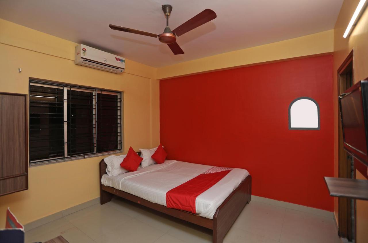 Oyo 14818 Sudarshan Apartment Calcutá Exterior foto