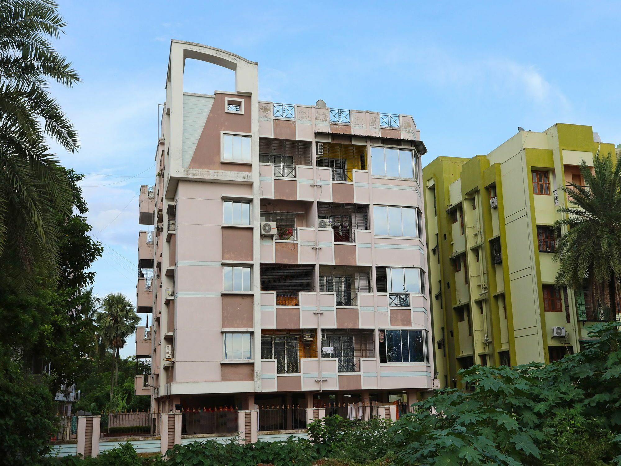 Oyo 14818 Sudarshan Apartment Calcutá Exterior foto